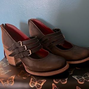 Freedird by Steven Size 7 Ramsay great condition barley worn